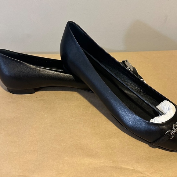 Gucci Salandia Peep Toe Flat ( size 8) - Picture 11 of 12